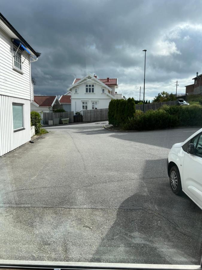 Sentralt I Gratis Parkering Appartamento *