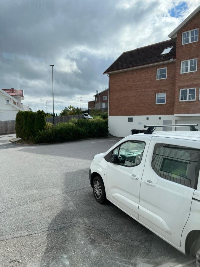 Sentralt I Gratis Parkering Appartamento